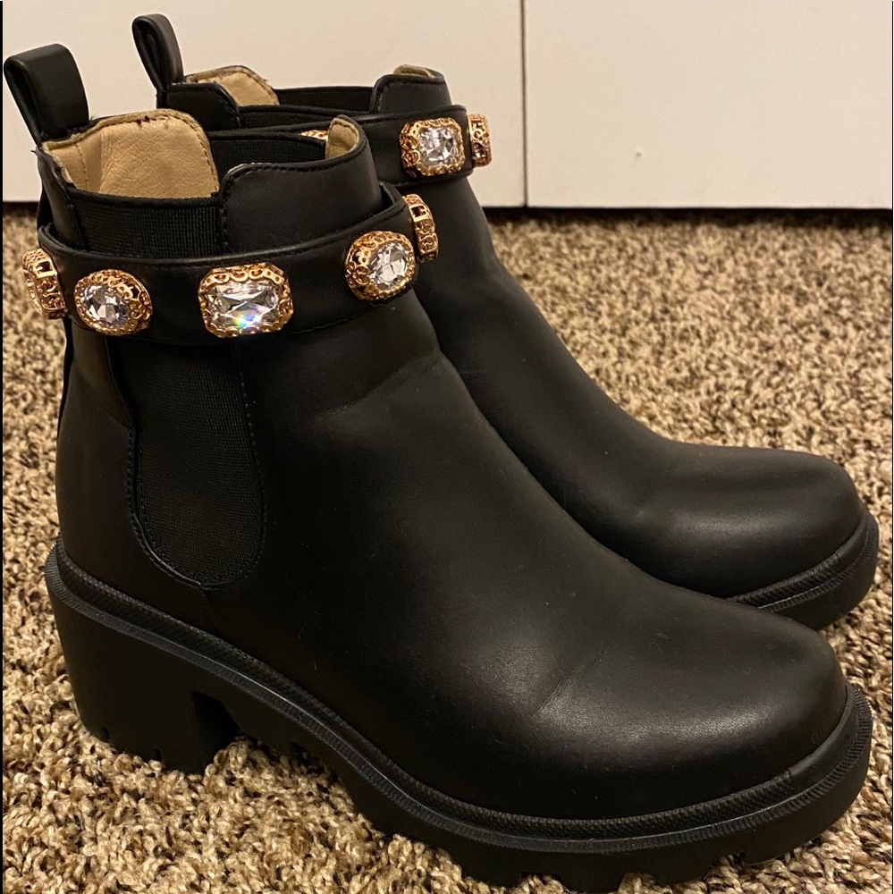 Steve Madden Amulet Booties